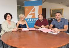 La vice-présidente déléguée à la jeunesse Valérie Dumontet, la présidente du Département de l'Aude Hélène Sandragné, le président d'acti city Christophe Igual et Sébastien Gasparini, vice-président délégué à l'éducation.