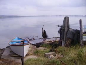 vue sur une etendue d'eau