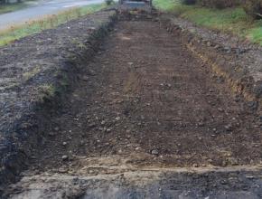 Photo aérienne du chantier de construction de la voie verte entre Sainte-Colombre-sur-l'Hers et Chalabre.