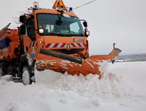 Opérations de déneigement sur le secteur de Cuxac-Cabardès La Loubatière