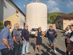 Hélène Sandragné à la rencontre des viticulteurs de la cave coopérative de Portel-des-Corbières