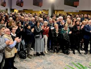 La salle Gaston-Defferre comble pour la cérémonie.