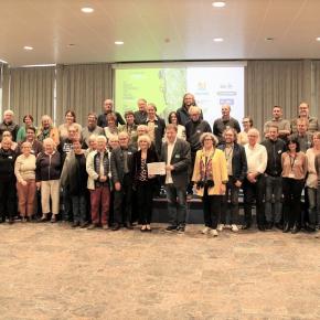 Signature de la Déclaration de Carcassonne lors du colloque international sur les allées d'arbres.