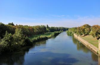 Le fleuve Aude, près de Carcassonne