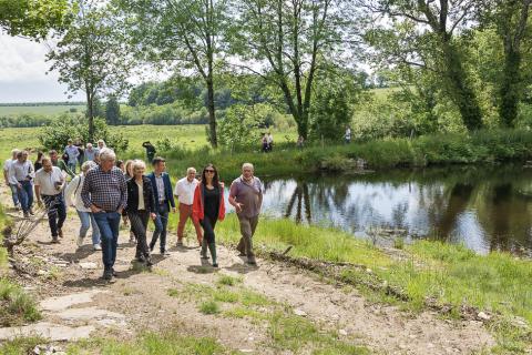 signature de la charte d'engagement zones humides entre le département de l'Aude, la chambre d'agriculture, ECODIV, l'agence de l'eau et les éleveurs