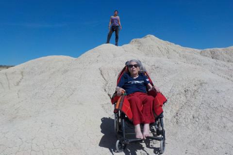 Fiona Lauriol et sa grand-mère centenaire, Mémé part en vadrouille