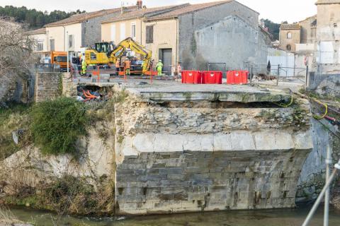 Dépose du pont de VILLEGAILHENC dans l'Aude