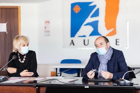 Hélène Sandragné, présidente du Département de l'Aude, et André Viola, président du Sdis 11, ont présenté les mesures mises en place pour faciliter l'accès la vaccination contre la Covid-19.