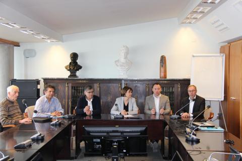 Les membres du bureau de l'agence départementale d'information sur le logement de l'Aude.