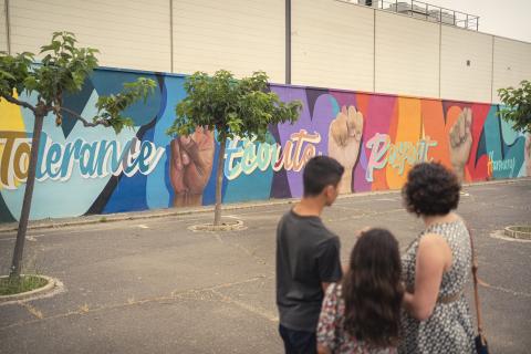 Inauguration de la fresque sur le vivre ensemble au collège La Nadière de Port-la-Nouvelle, dans l'Aude