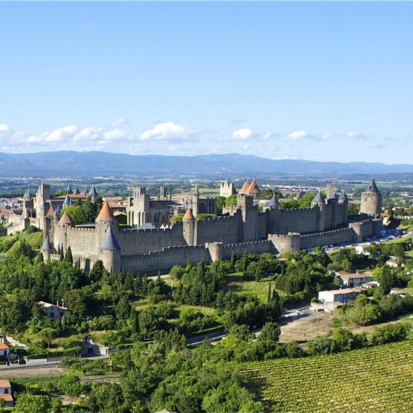 vue sur les remparts avec la ville en arriere plan