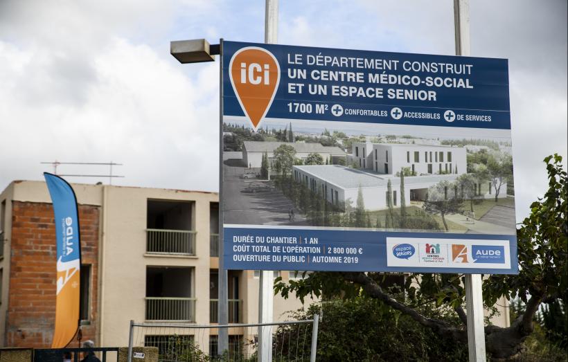PANNEAU ANNONCANT UN CHANTIER AVEC APPEL D'OFFRES