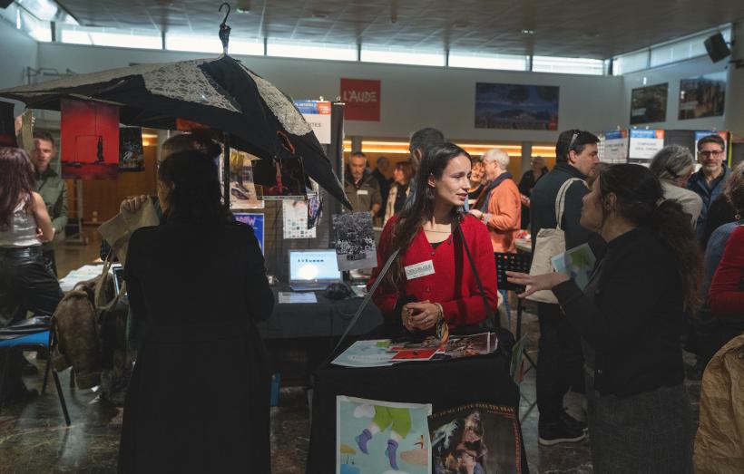 2e édition du salon des artistes de l'Aude, les élus à la rencontre des artistes.