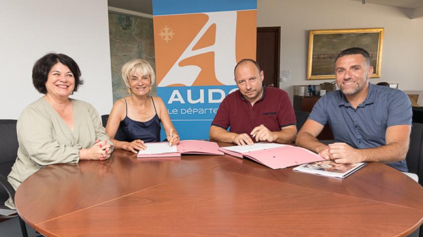 La vice-présidente déléguée à la jeunesse Valérie Dumontet, la présidente du Département de l'Aude Hélène Sandragné, le président d'acti city Christophe Igual et Sébastien Gasparini, vice-président délégué à l'éducation.