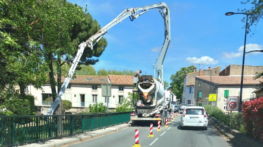 Chantier du pont de Villalier dans l'Aude