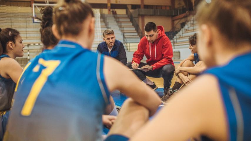 BASKETTEUSES AVEC LEUR COACH