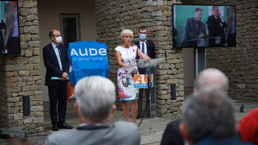 André Viola, Hélène Sandragné et Gael Rainaud rendent hommage à Marcel Rainaud.