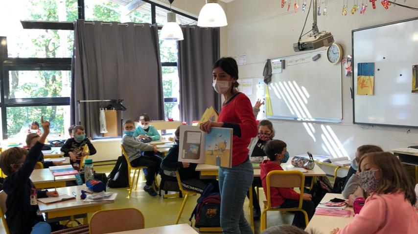 PRIX INCORRUPTIBLES 2021. Visite de l'illustratrice Séverine Duchesne dans une école de Lauraguel.