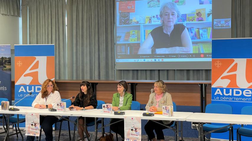 La vice-présidente déléguée à la petite enfance, Chloé Danillon et l'élue chargée de la culture, Maria Conquet, avec les représentants de la MSA et de la Caf de l'Aude ont échangé en visio avec l'auteure du livre.