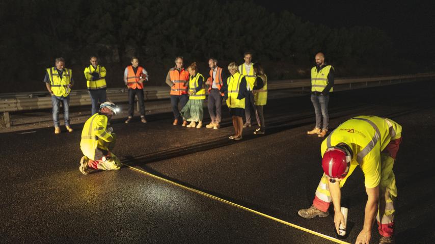 Visite des travaux nocturnes de la rocade est de Narbonne avec la présidente du Département de l'Aude Hélène Sandragné