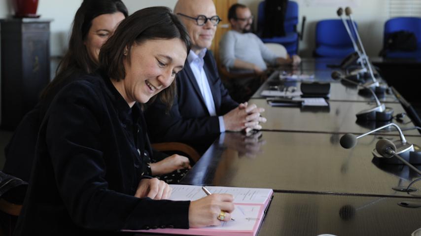 Maria Conquet, signataire de la convention de généralisation de l'éducation à la pratique artistique et culturelle