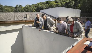 Visite de chantier du chantier de construction de la chaufferie bois au collège Antoine-Courrière à Cuxac-Cabardès.